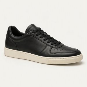Vintage Court 70 „Triple Black“